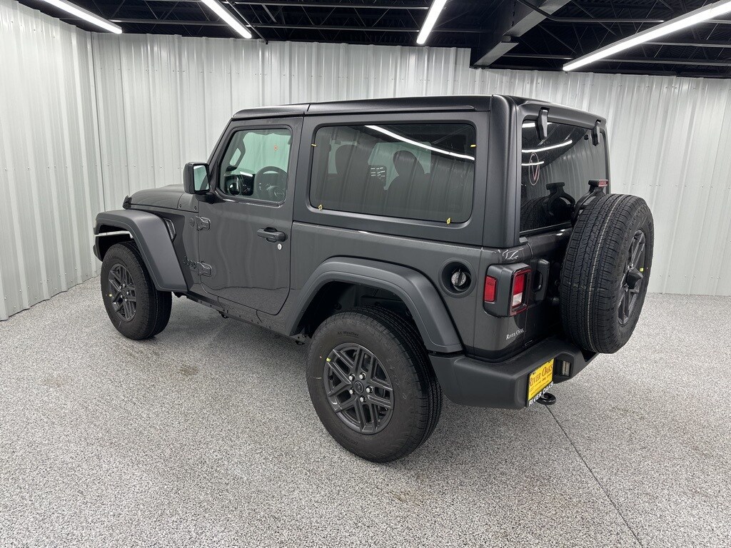 2025 Jeep Wrangler Sport photo 4