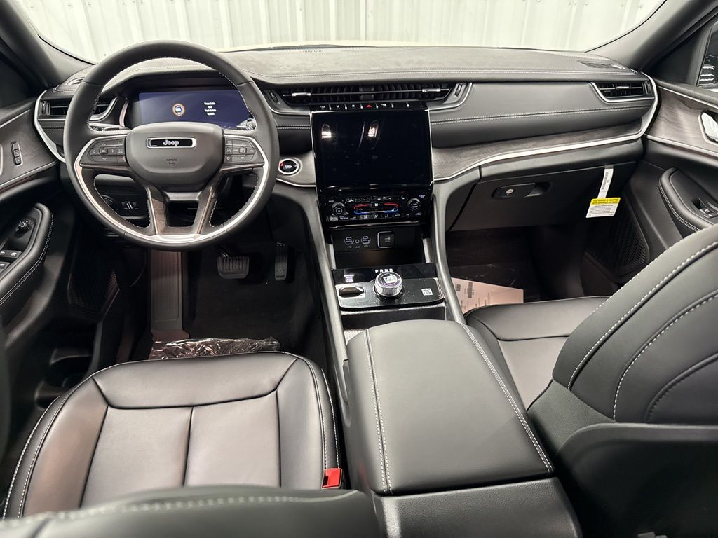 2025 Jeep Grand Cherokee L Limited - Photo 16