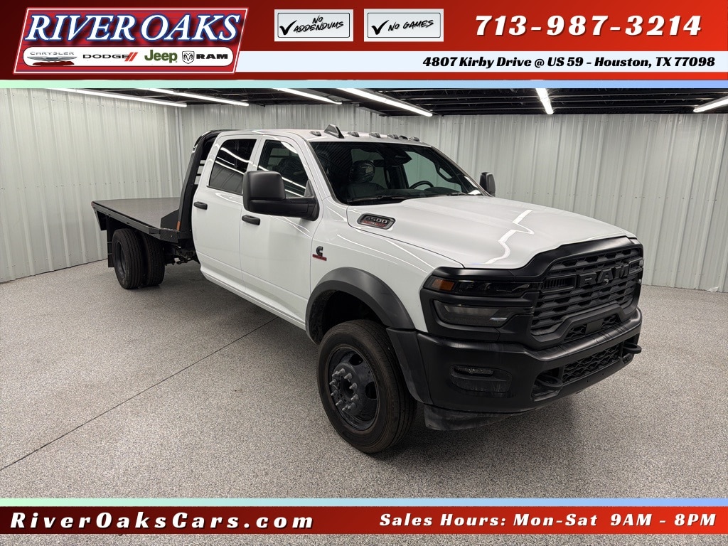 New 2026 Ram 5500 Chassis Cab TRADESMAN CREW 4X4 84' CA Pickup