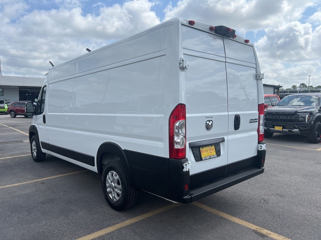 2024 Ram ProMaster 3500 photo 4