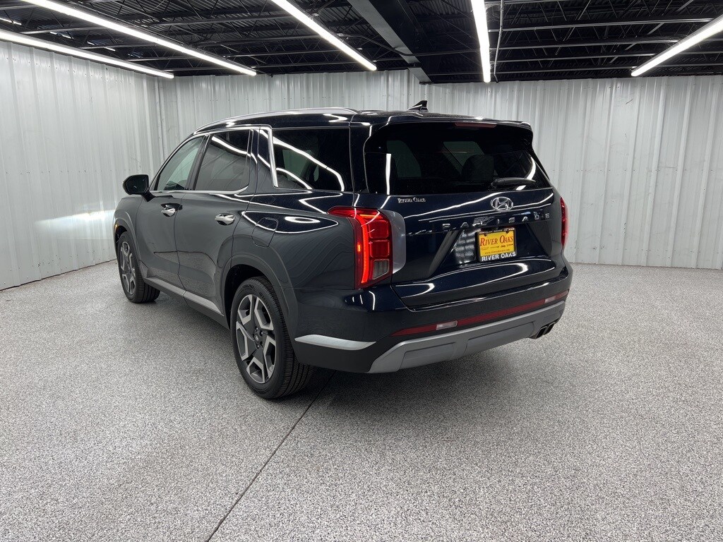 2024 Hyundai Palisade Limited photo 3