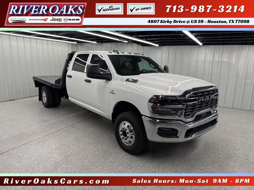 New 2025 Ram 3500 Chassis Cab 3500 TRADESMAN CREW CAB CHASSIS 4X4 60' CA Pickup