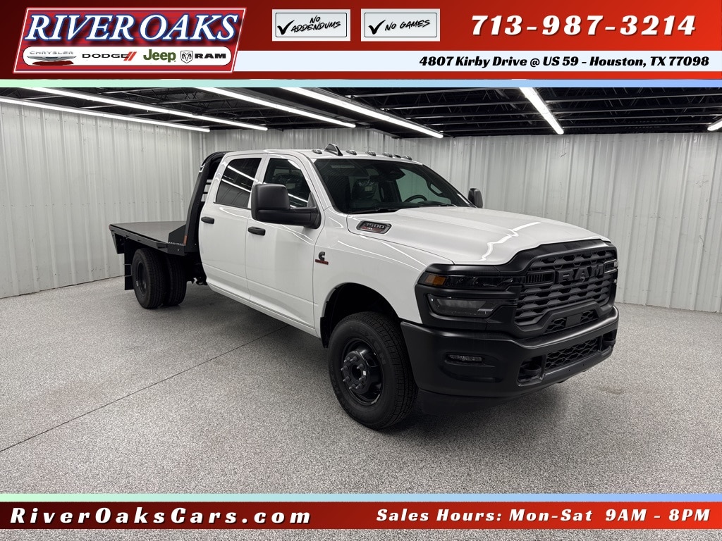 New 2025 Ram 3500 Chassis Cab 3500 TRADESMAN CREW CAB CHASSIS 4X4 60' CA Pickup