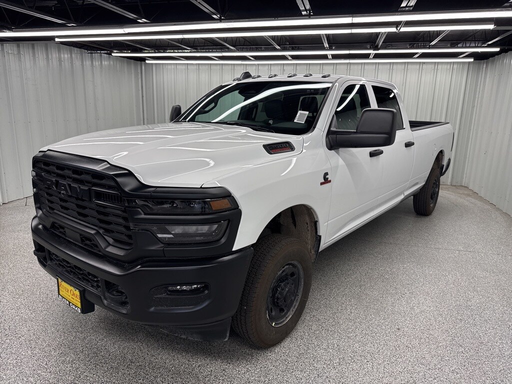 2025 Ram 2500 Tradesman photo 2