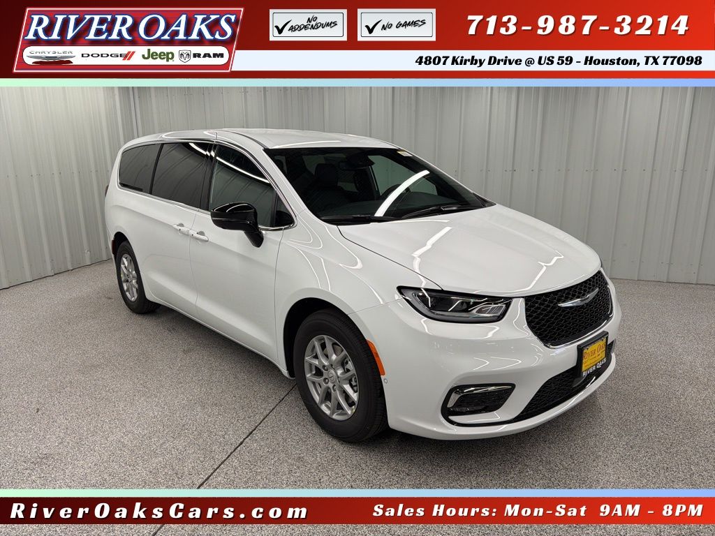 2026 Chrysler Pacifica Passenger Van 