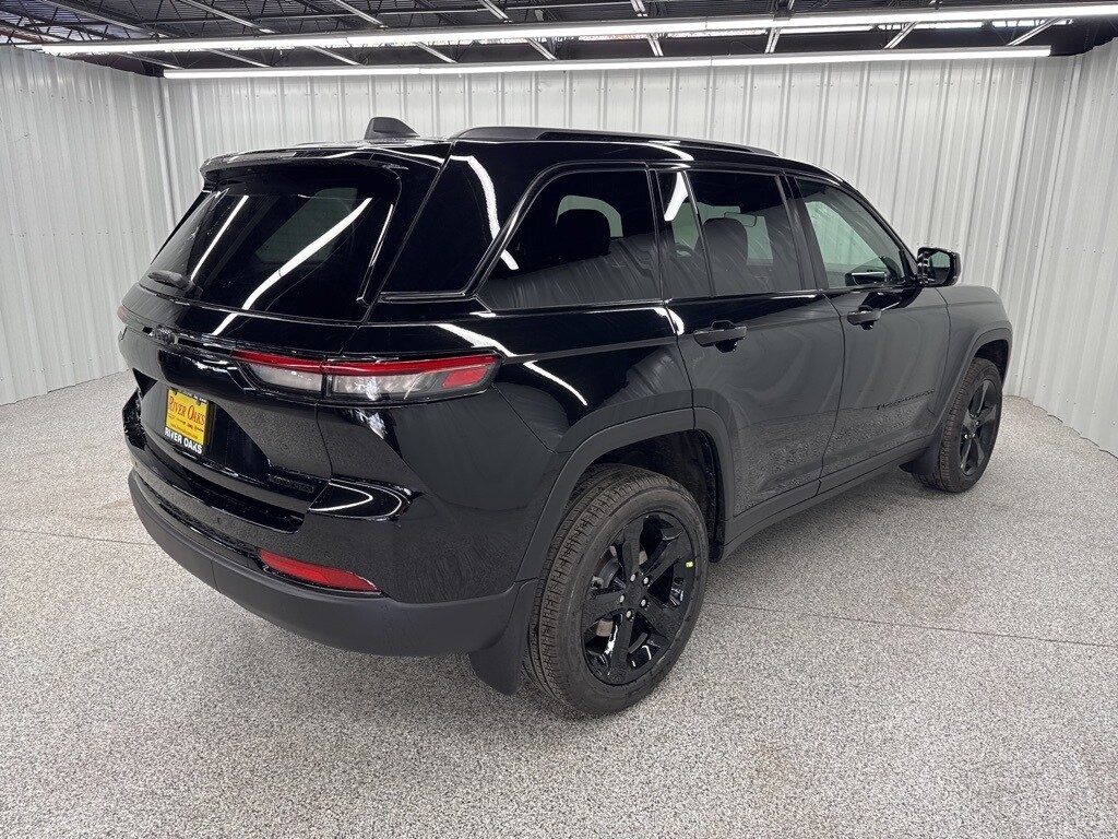 2025 Jeep Grand Cherokee Limited photo 4