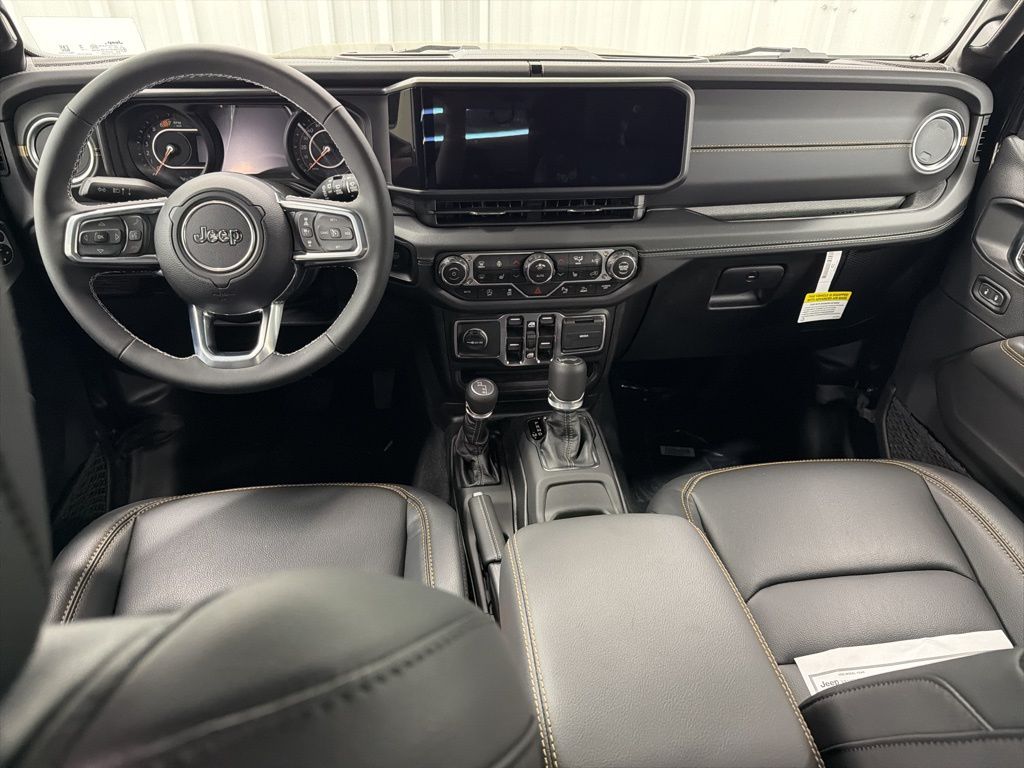 2025 Jeep Wrangler 4-Door Sahara - Photo 15