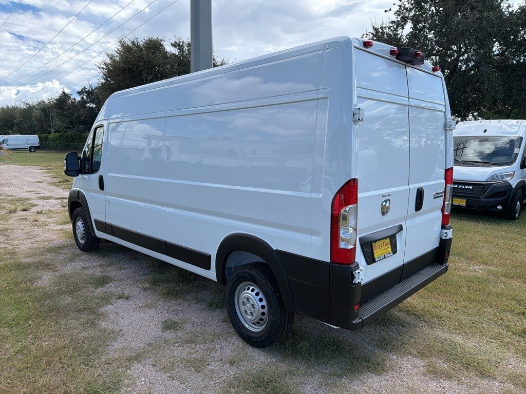 2026 Ram ProMaster 2500 Cargo Van photo 4