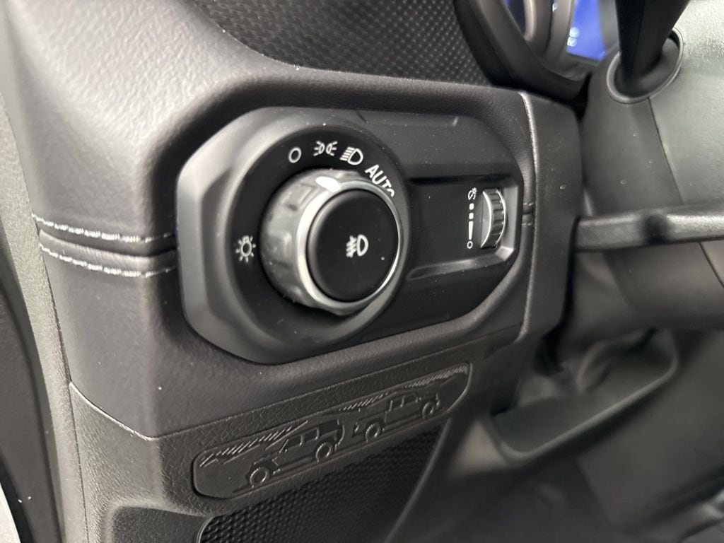2025 Jeep Wrangler 2-Door Rubicon - Photo 14