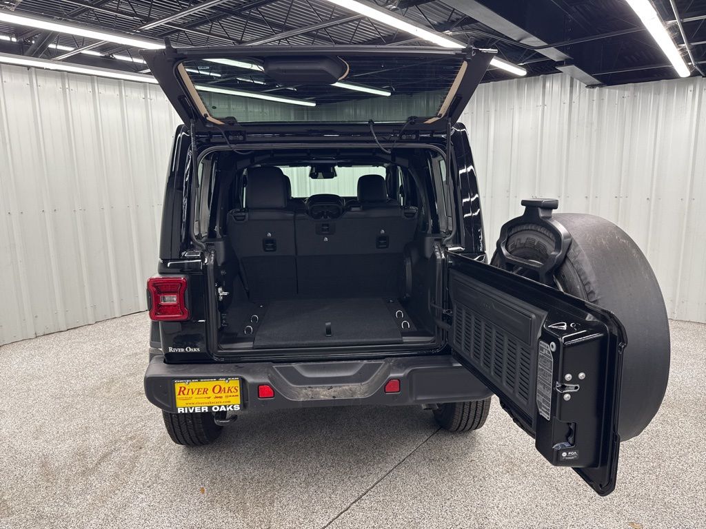 2026 Jeep Wrangler 4-Door Sahara - Photo 9