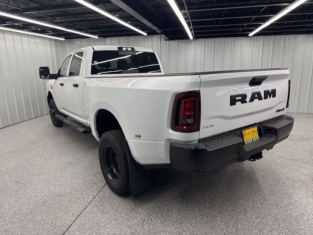 New 2026 Ram 3500 TRADESMAN CREW CAB 4X4 8' BOX Pickup