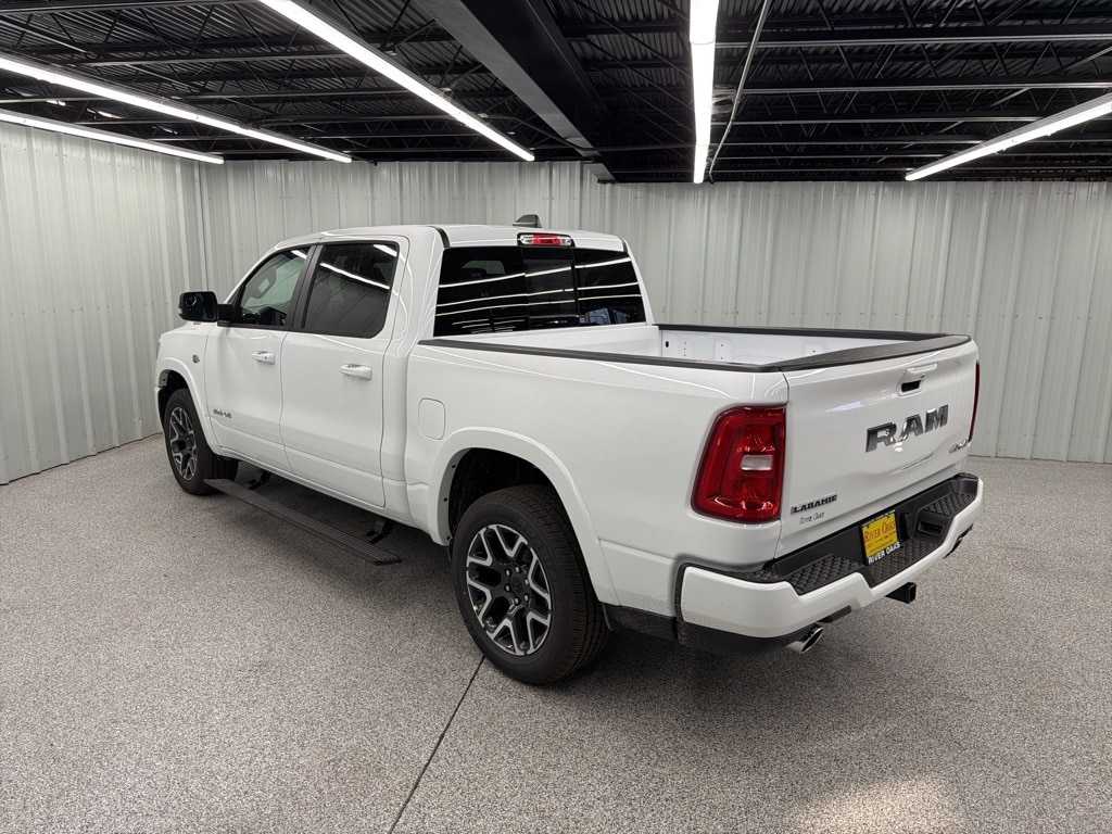 New 2026 Ram 1500 LARAMIE CREW CAB 4X4 5'7 BOX Pickup
