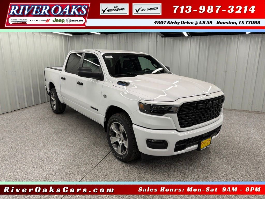 New 2026 Ram 1500 EXPRESS CREW CAB 4X2 5'7 BOX