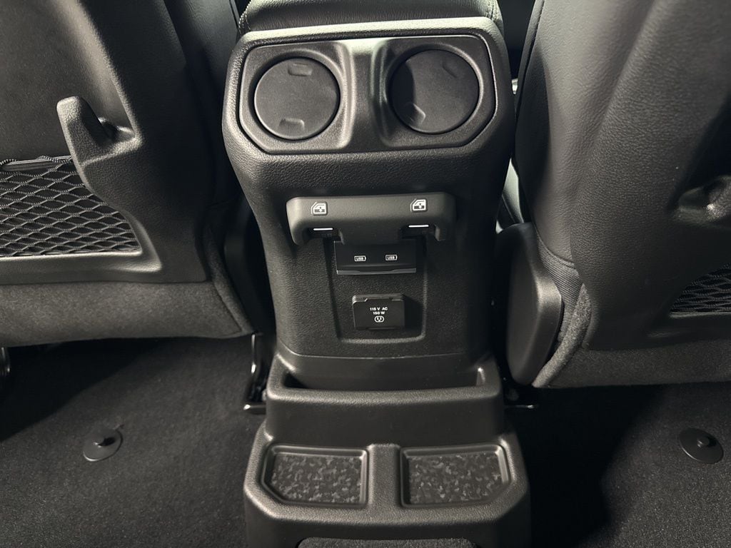 2026 Jeep Wrangler 4-Door Sahara - Photo 14