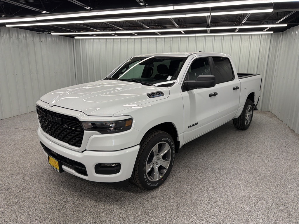 New 2025 Ram 1500 TRADESMAN CREW CAB 4X2 5'7 BOX Pickup