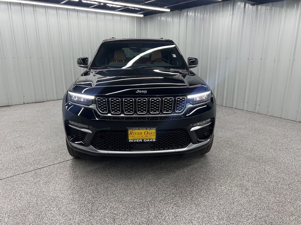 2024 Jeep Grand Cherokee Summit photo 2