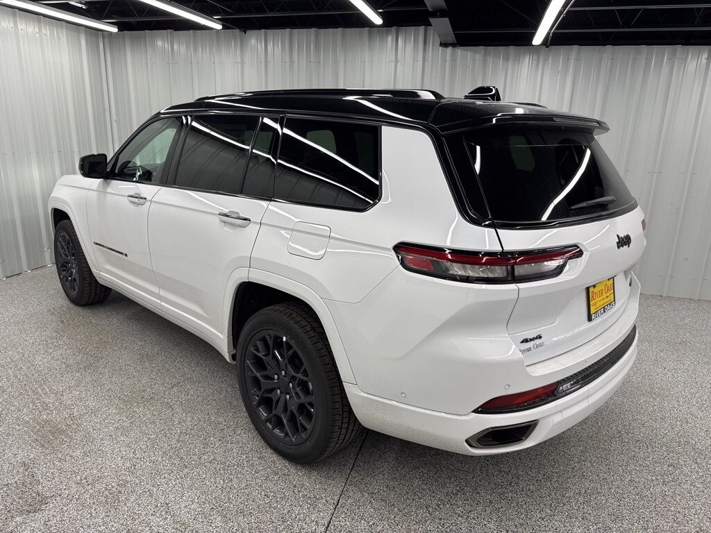 2025 Jeep Grand Cherokee L Summit Reserve photo 4