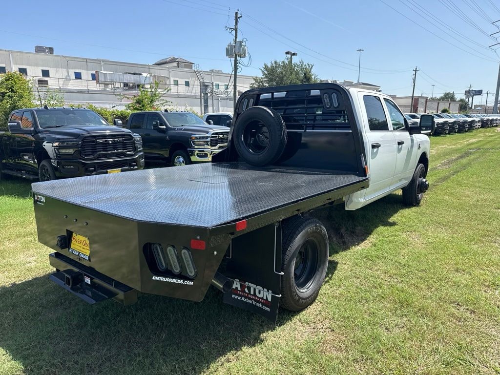 New 2026 Ram 3500 Chassis Cab TRADESMAN CREW 4X4 60' CA Pickup
