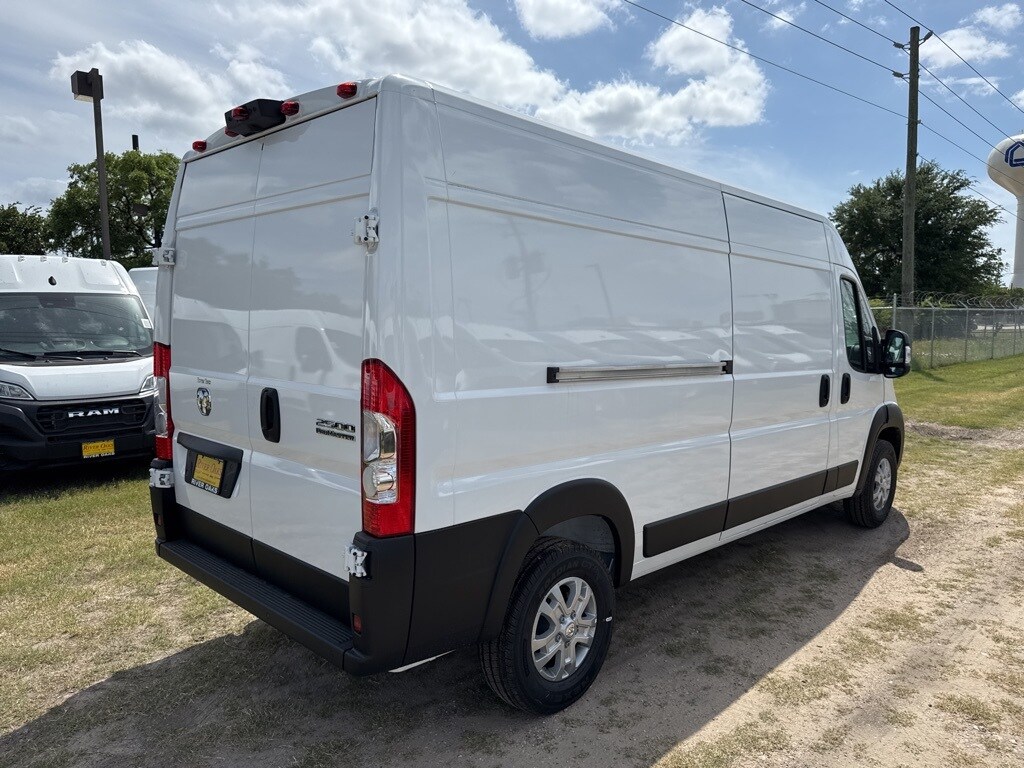 2025 Ram ProMaster 2500 photo 4