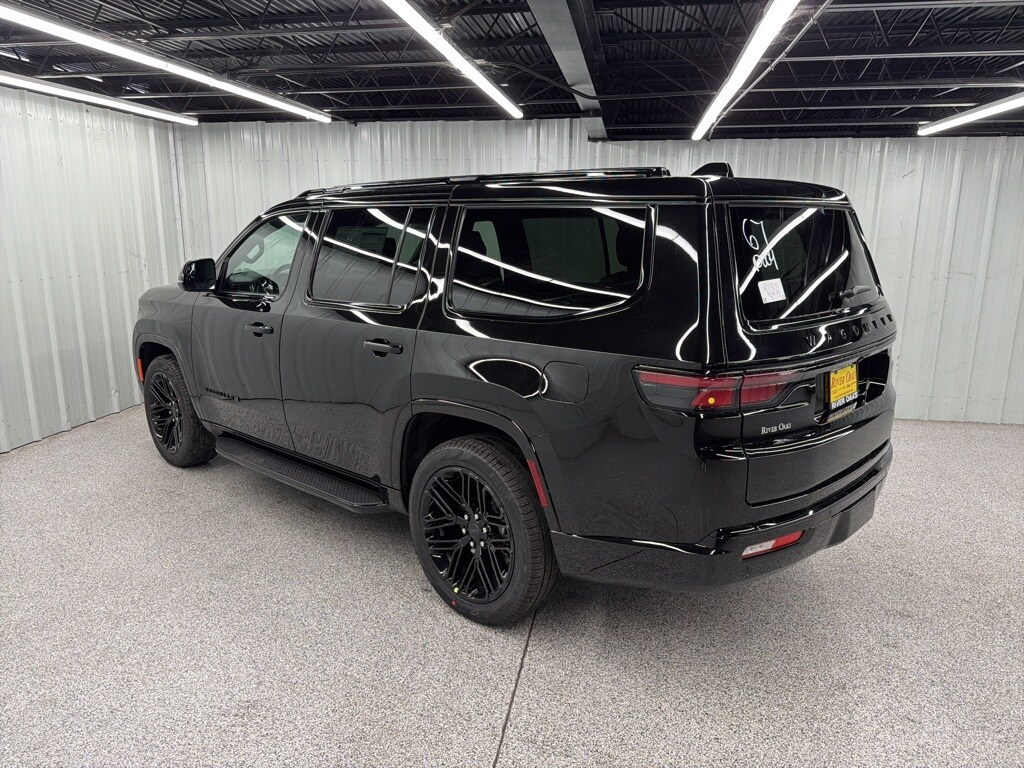 2025 Jeep Wagoneer Carbide photo 2