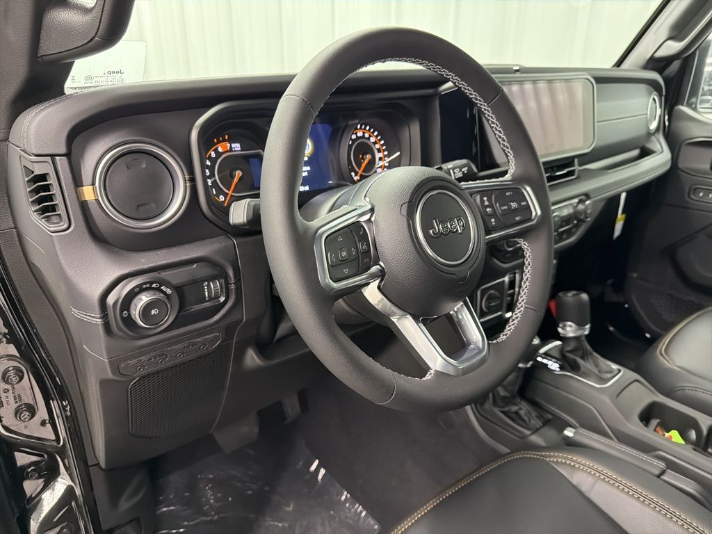 2025 Jeep Wrangler 4-Door Sahara - Photo 17