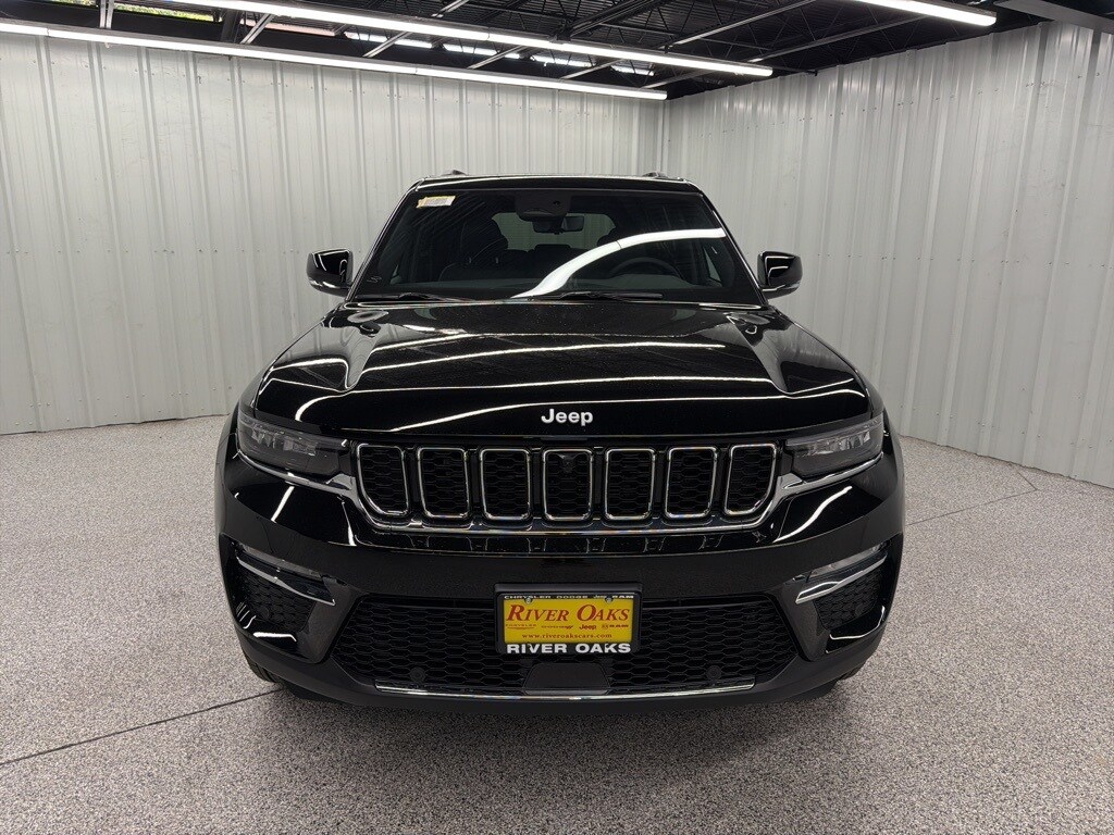 2025 Jeep Grand Cherokee Limited photo 2