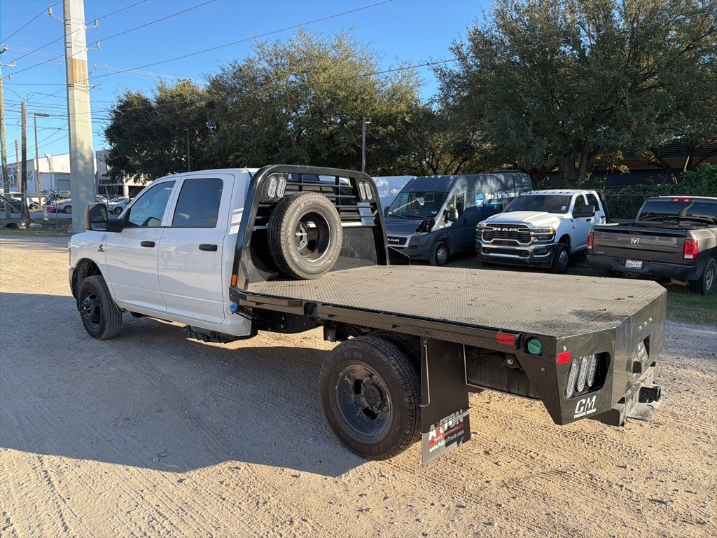 New 2026 Ram 3500 Chassis Cab TRADESMAN CREW 4X4 60' CA Pickup