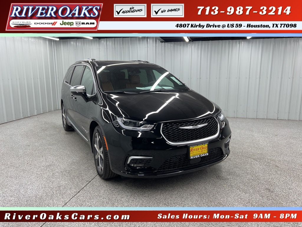 2026 Chrysler Pacifica Van Passenger Van 