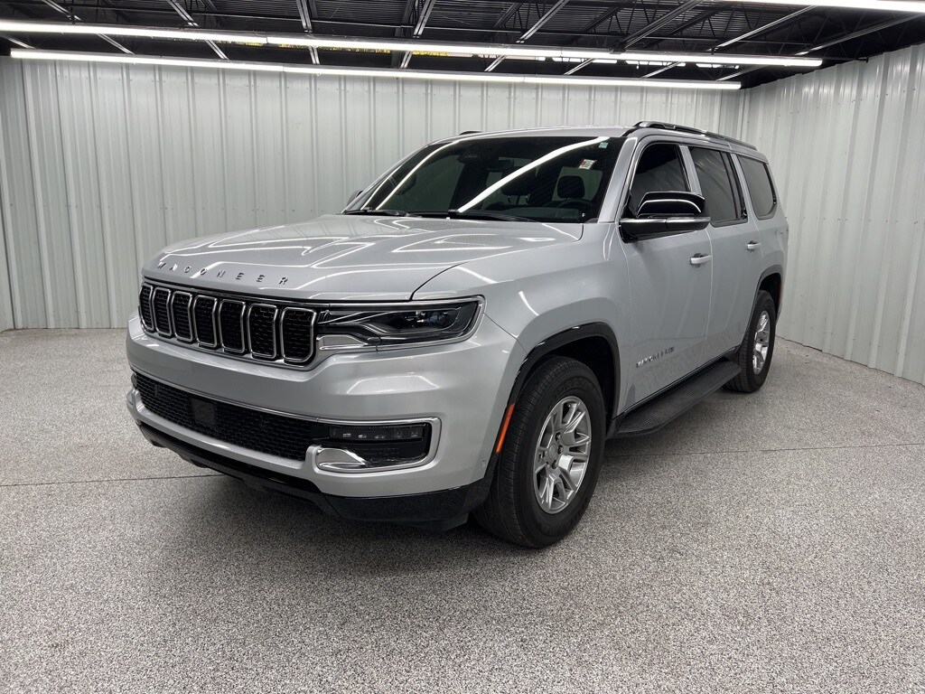 2024 Jeep Wagoneer Base photo 3