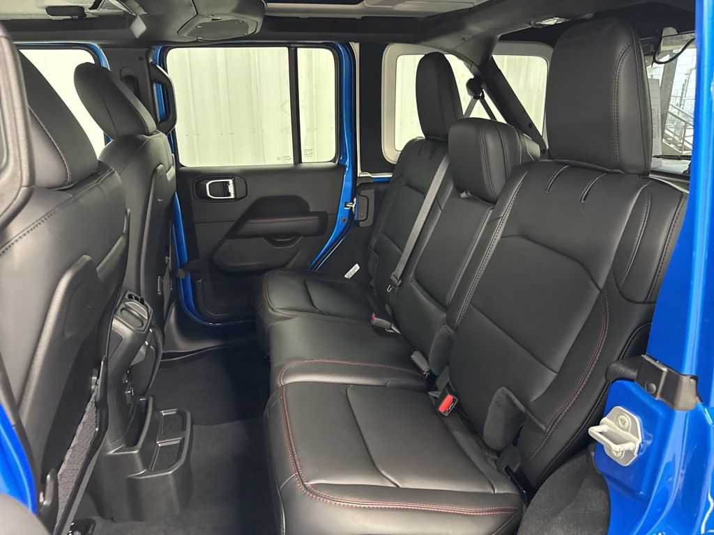 2025 Jeep Wrangler 4-Door Rubicon X - Photo 11