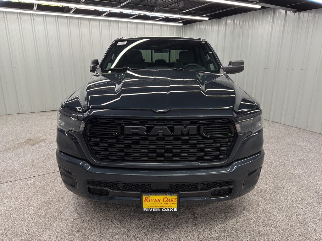 New 2025 Ram 1500 TRADESMAN CREW CAB 4X2 5'7 BOX Pickup
