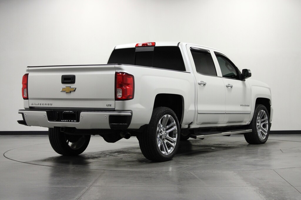 Used 2018 Chevrolet Silverado 1500 LTZ 4WD Crew Cab 143.5 LTZ w/2LZ