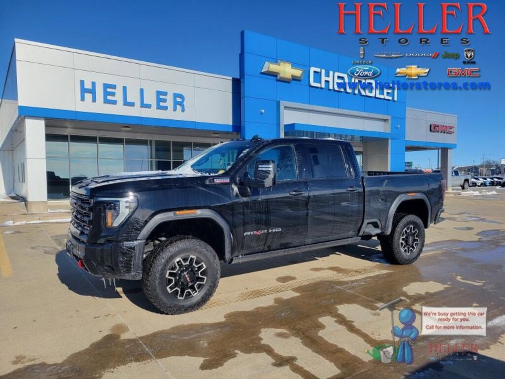 Used 2025 GMC Sierra 2500HD AT4X 4WD Crew Cab 159 AT4X