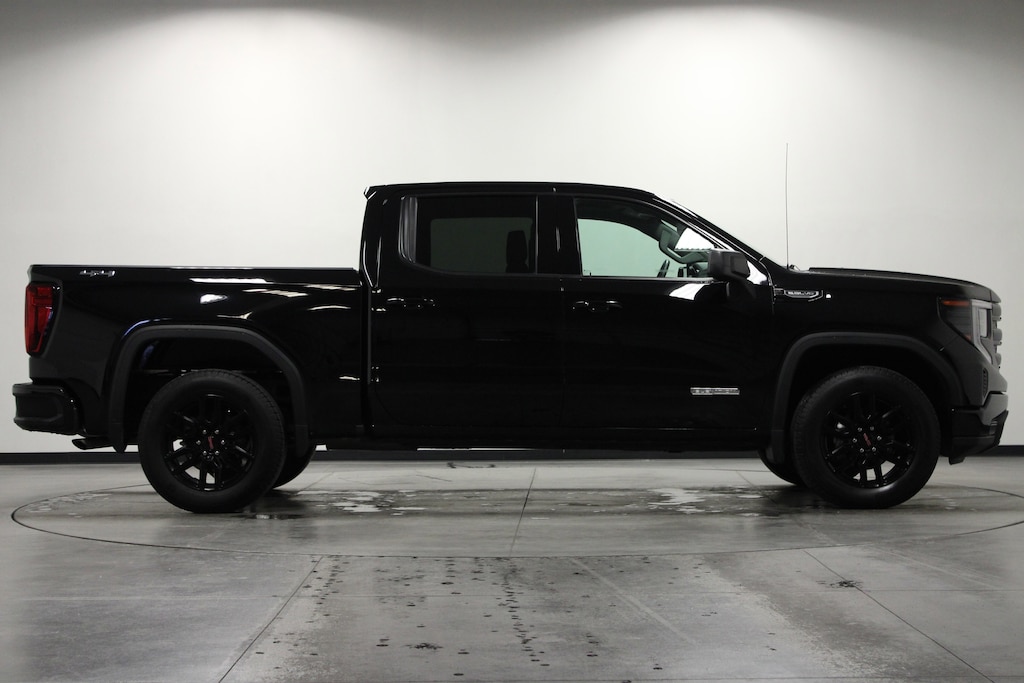 Used 2024 GMC Sierra 1500 Elevation 4WD Crew Cab 147 Elevation w/3SB