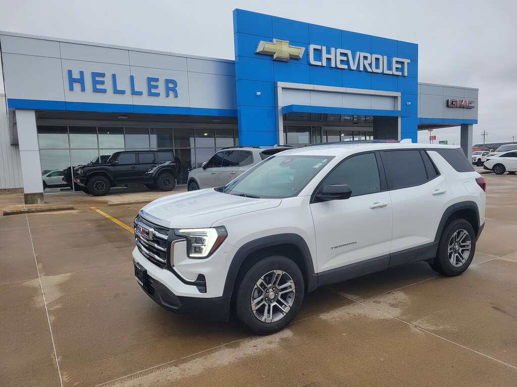 Used 2025 GMC Terrain AWD Elevation AWD Elevation