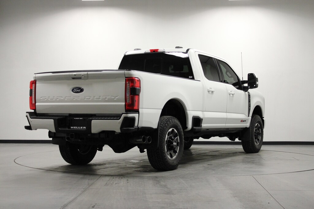 Used 2023 Ford F-250 Super Duty LARIAT LARIAT 4WD Crew Cab 6.75 Box
