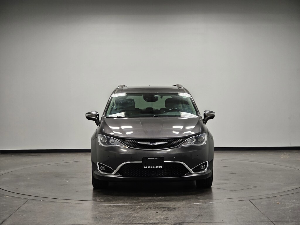 Used 2017 Chrysler Pacifica Limited Passenger Van