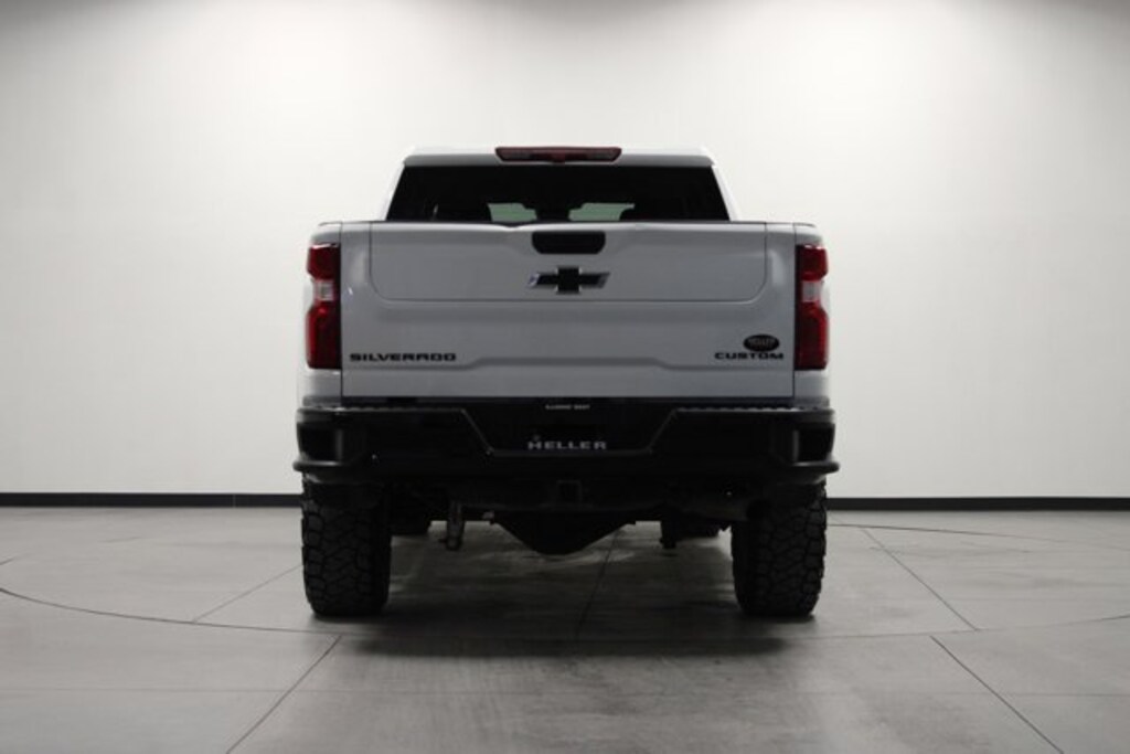 Used 2024 Chevrolet Silverado 2500HD Custom Crew Cab Short Bed Truck