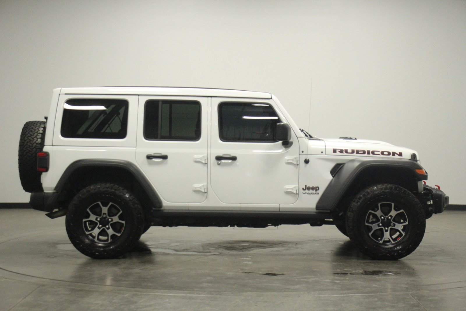 Used 2019 Jeep Wrangler Unlimited Rubicon with VIN 1C4HJXFG6KW517655 for sale in Pontiac, IL