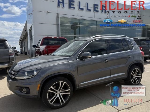 2016 Volkswagen Tiguan 2.0T R-Line's photo