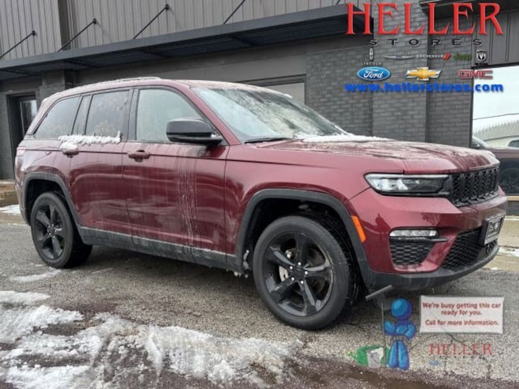 Used 2023 Jeep Grand Cherokee Laredo SUV