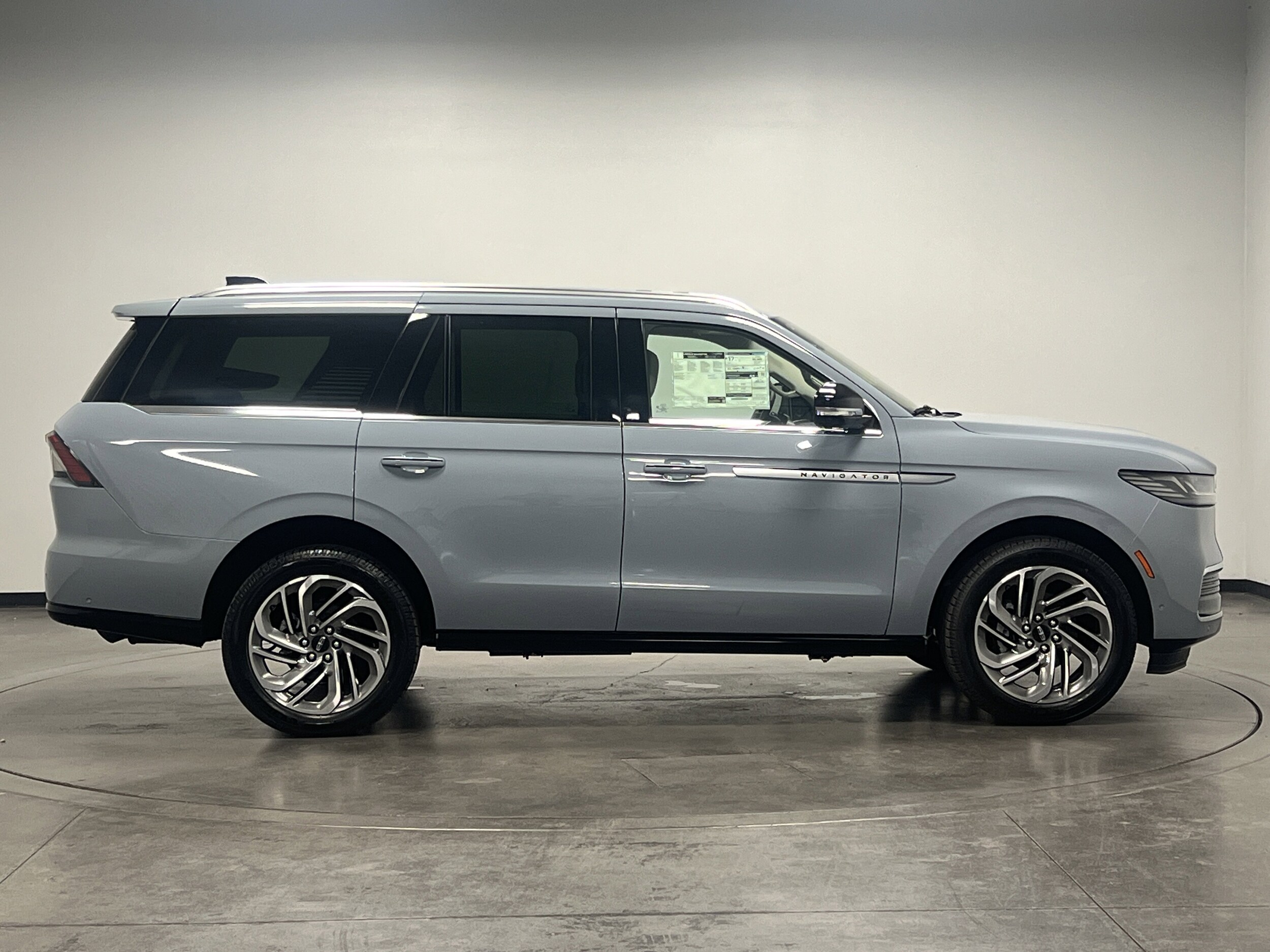 2025 Lincoln Navigator Reserve - Photo 9