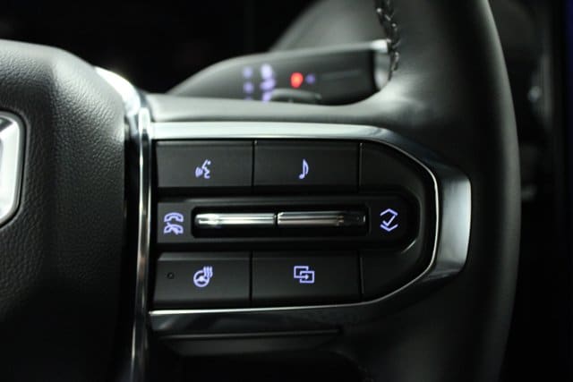 2025 GMC Yukon Denali - Photo 20