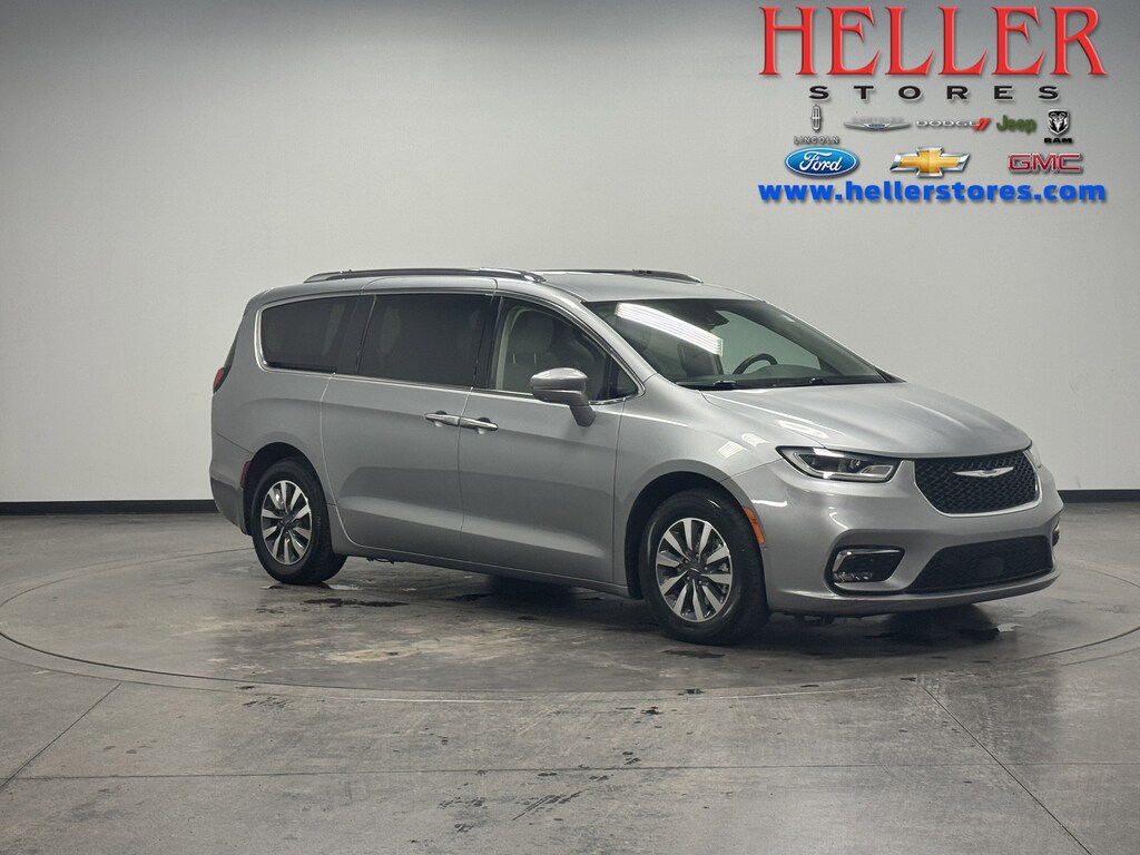 Used 2021 Chrysler Pacifica Hybrid Touring L Passenger Van