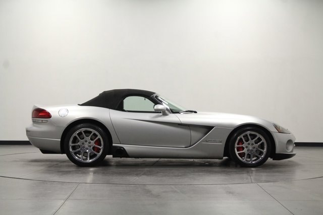 Used 2004 Dodge Viper SRT-10 with VIN 1B3JZ65ZX4V100251 for sale in Pontiac, IL