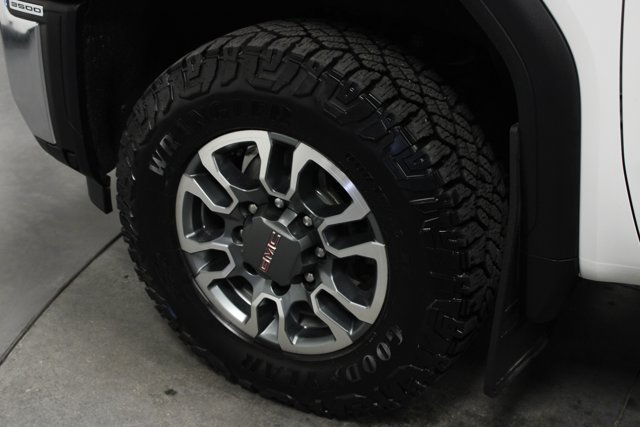 2024 GMC Sierra 3500HD SLT - Photo 9