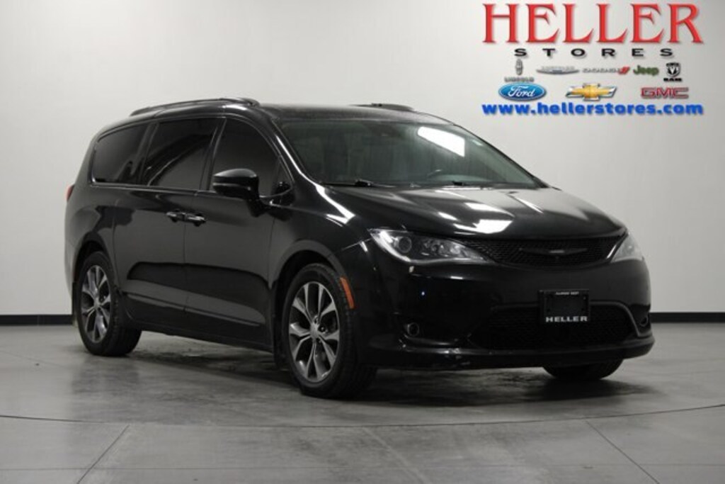 Used 2018 Chrysler Pacifica Limited Passenger Van