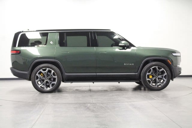 Used 2023 Rivian R1S Adventure with VIN 7PDSGABA2PN025343 for sale in Pontiac, IL