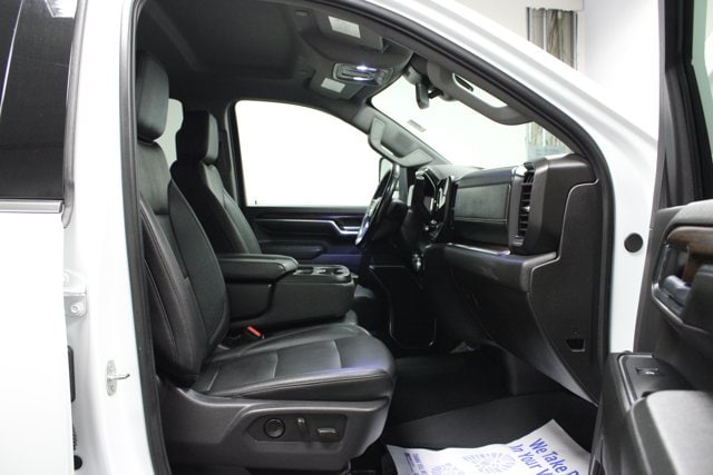 2024 GMC Sierra 3500HD SLT - Photo 15
