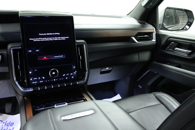 2025 GMC Yukon Denali - Photo 18